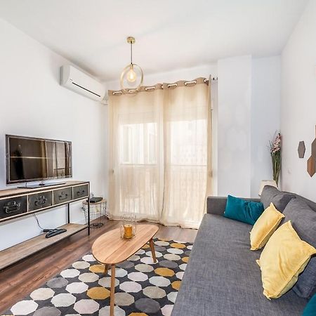 C29 - Trendy Central Apartment With Small Parking And Terrace Малага Екстер'єр фото